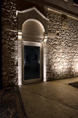 Bright 2.4, 3000K, 7W, 11°, stainless steel. Castello Tafuri Charming Suites, Portopalo di Capo Passero, Syracuse, Italy. Project by arch. Fernanda Cantone, light planning by Light Style
