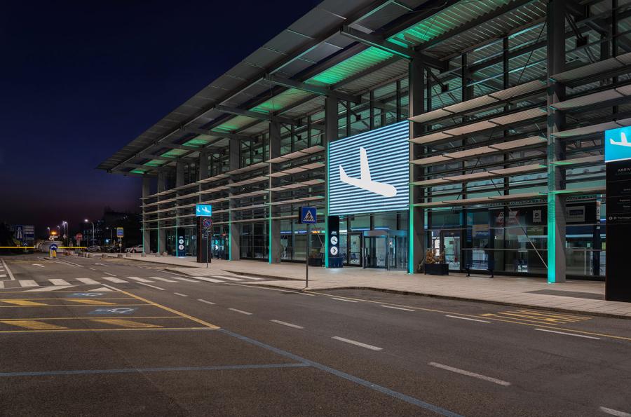 Internationaler Flughafen von Ancona Beleuchtung