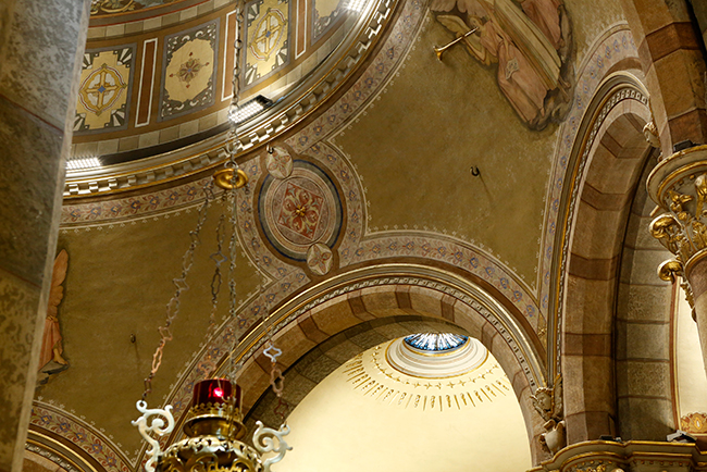 projecteur d'intérieur, 3000K, 58W, 40°, blanc. Sanctuaire de Notre Dame de Moretta, Alba, Cuneo, Italie