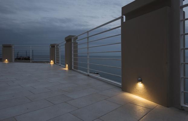 Beam 2.0, 3000K, 2W, single beam, stainless steel. Castello Tafuri Charming Suites, Portopalo di Capo Passero, Siracusa, Italy. Project by arch. Fernanda Cantone, light planning by Light Style