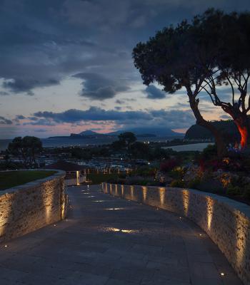 Bright 2.8, 3000K , 3,5W, 41°, нержавеющая сталь. Villa Punta Pennata, Bacoli, Неаполь, Италия. Project by geom. Giuseppe Carannante