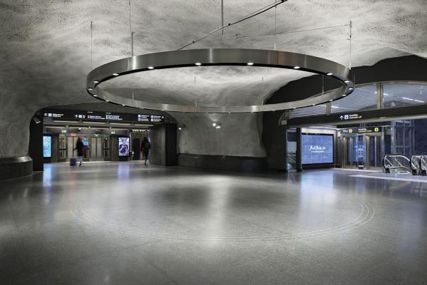 Kleo 2.0, 4000K, 20W, 64°, antracite. Central Metro Station, Stockholm, Sweden. Light planning by WSP ljusdesign