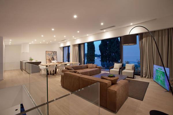 Turis 1.0, 3000K, 11W, weiß. Villa Elena, Poreč, Kroatien. Light planning by Leumax Lighting solutions