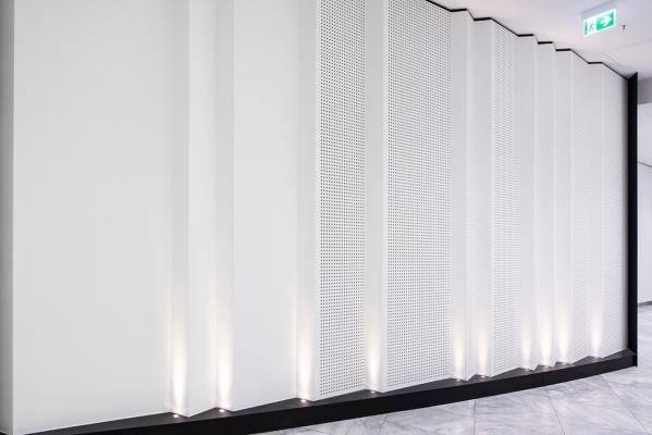 Litus 1.1, 3000K, 2W, 13°, schermo antiabbagliamento. Messe Frankfurt, Francoforte sul Meno, Germania, light planning by pfarré lighting design