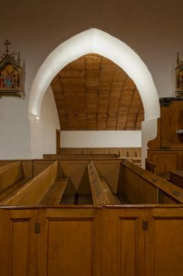 Ginko 2.0, 3000K, 7W, 54°x15°, weiß. Kirche Saint Martin, Vieuvicq, Frankreich. Denkmalschutzspezialistin: Claire Guiorgadze