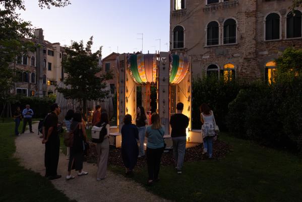 Lyss 2.0, 19W, RGBW, 12°x160°