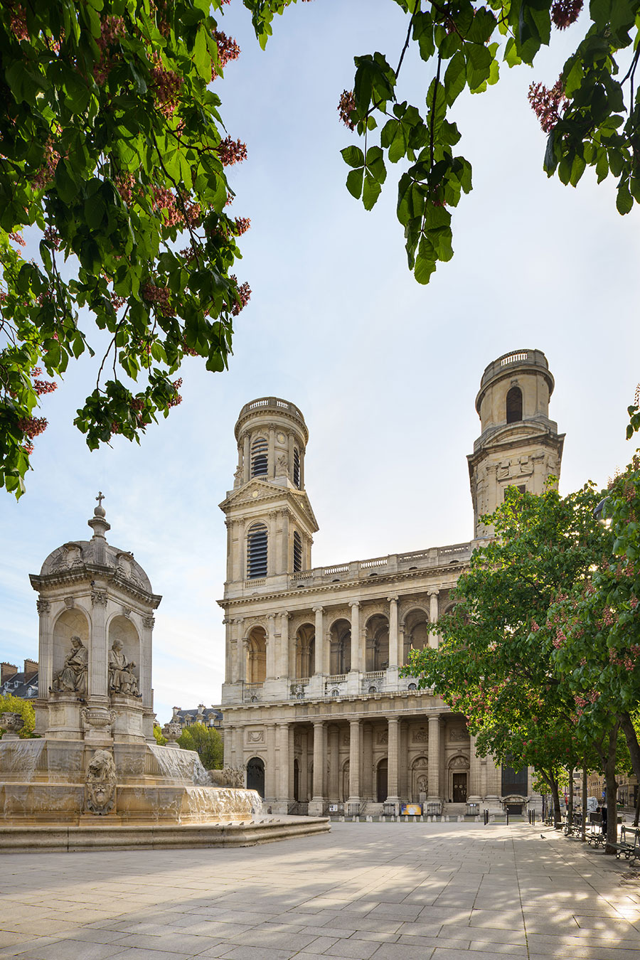 Kirche Saint-Sulpice Beleuchtung