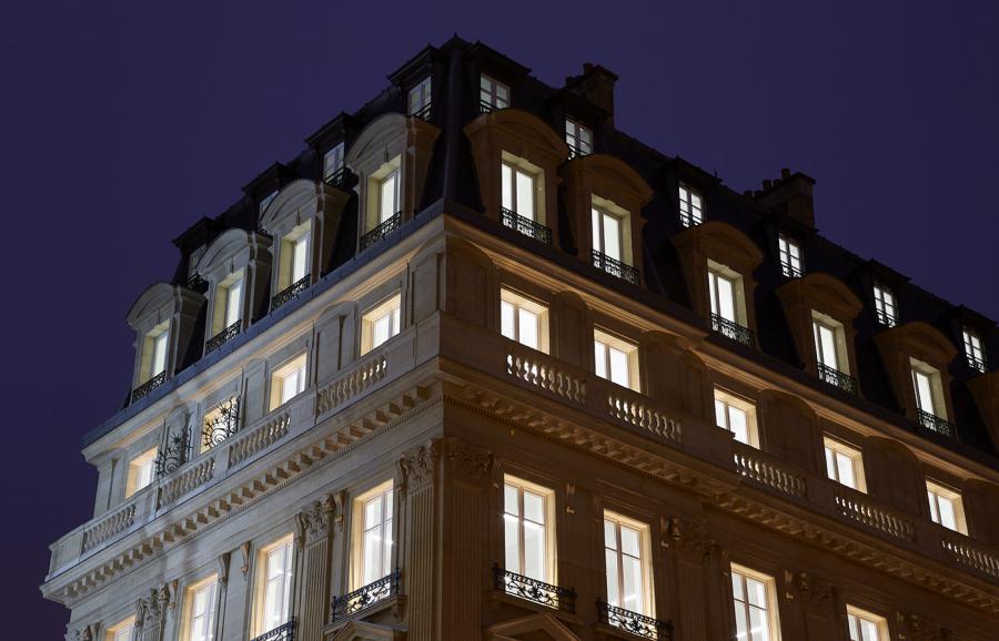 Illuminazione Facciata a Rue du Louvre