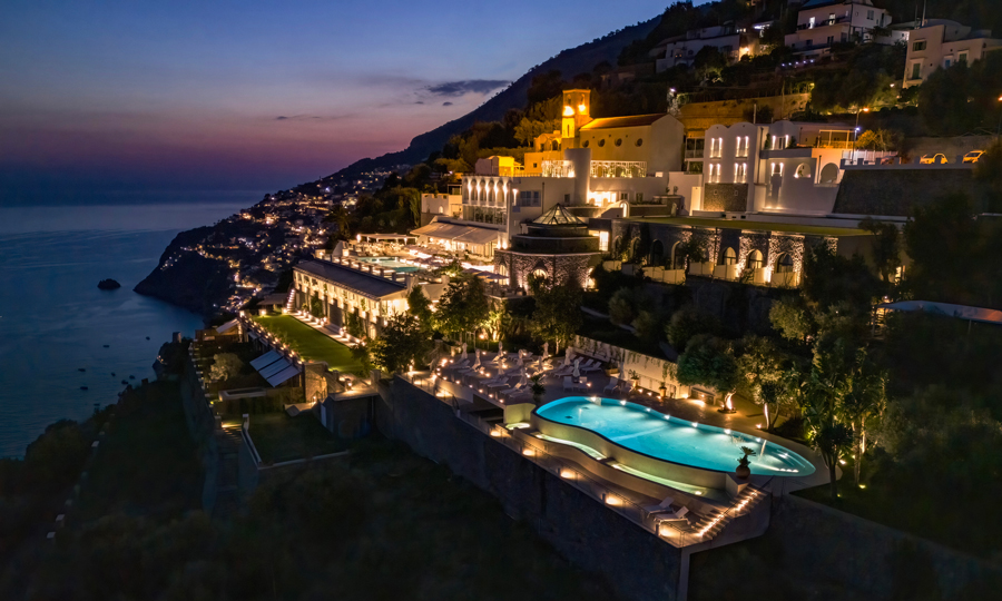 Освещение Furore Grand Hotel