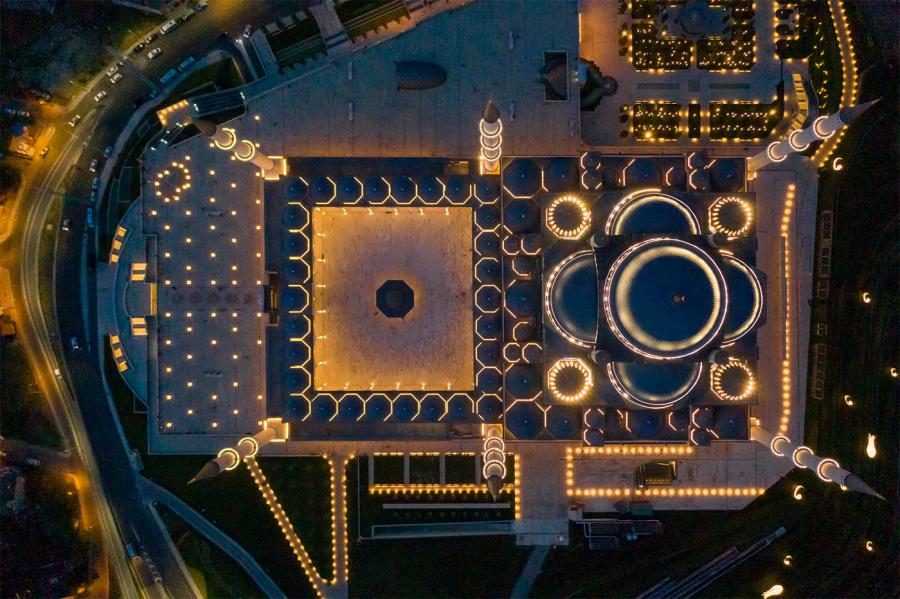 Освещение Grand Çamlıca Mosque