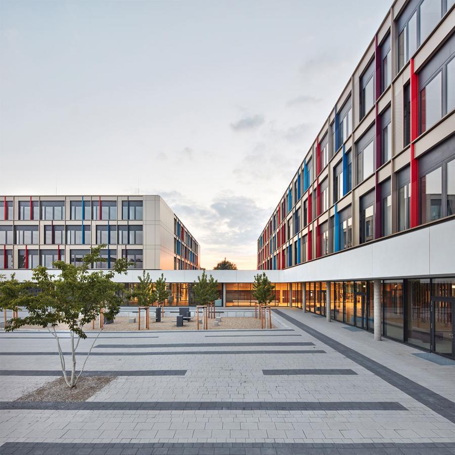 Gymnasium Tolkewitz Beleuchtung