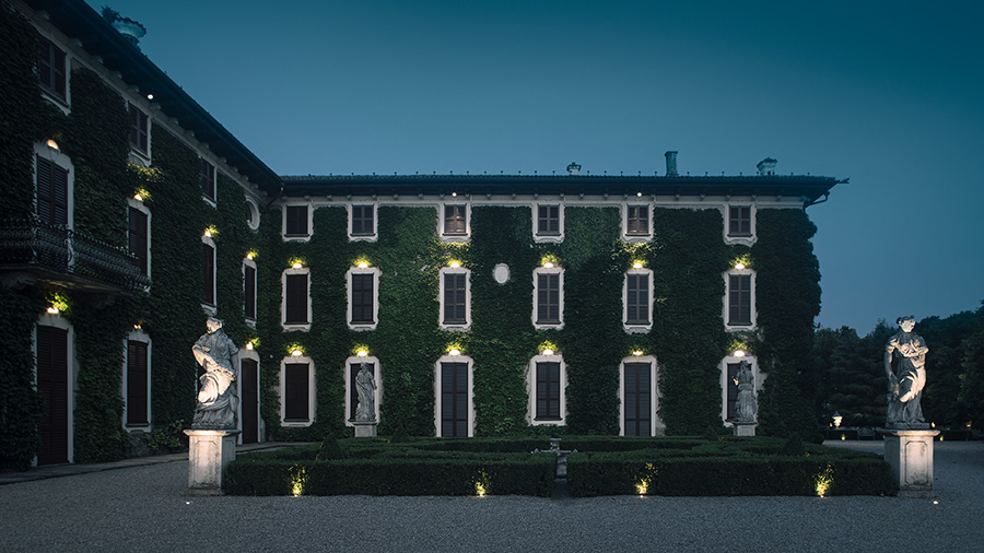 Lighting Historic villa in Brianza