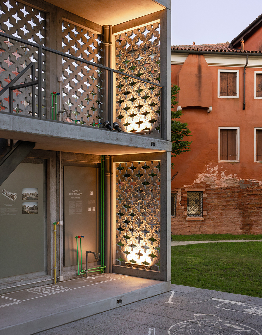 Éclairage Installation "Time Space Existence" - Giardini della Marinaressa