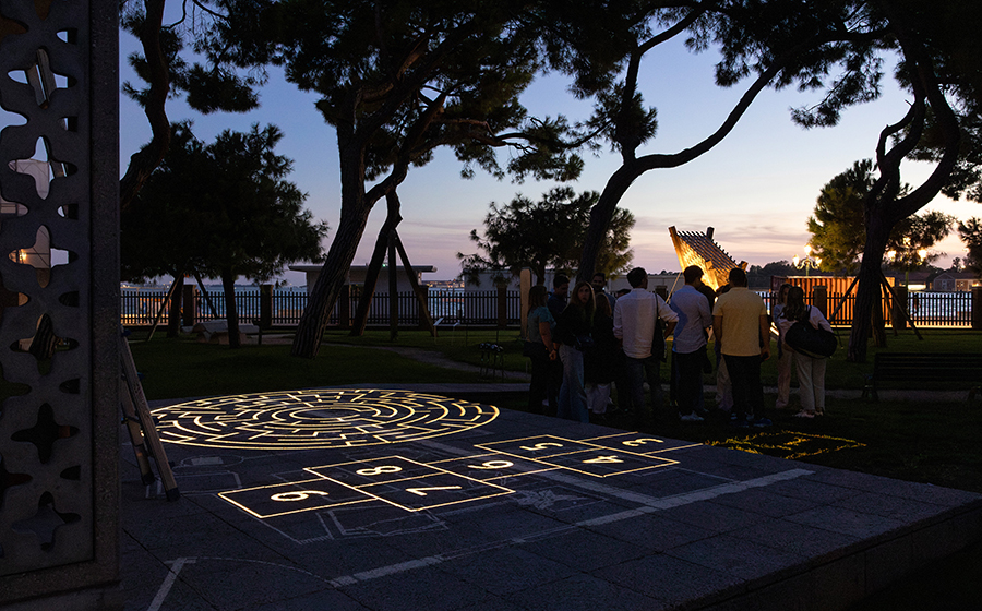 Éclairage Installation "Time Space Existence" - Giardini della Marinaressa