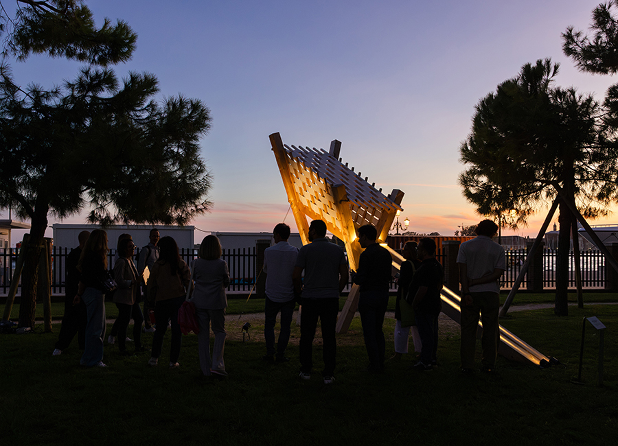 Éclairage Installation "Time Space Existence" - Giardini della Marinaressa
