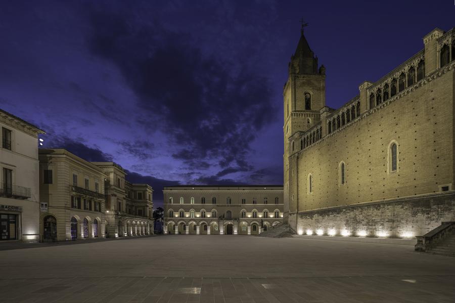 Iluminación Plaza San Giustino