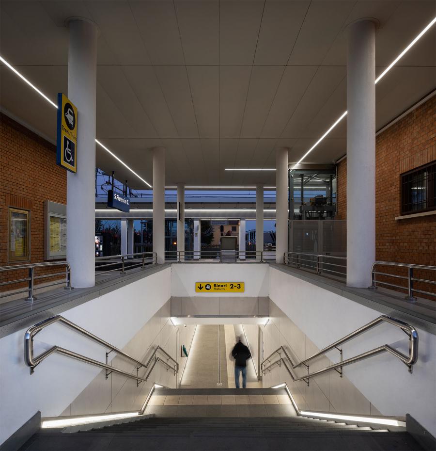 Iluminación Estación de San Pietro in Casale