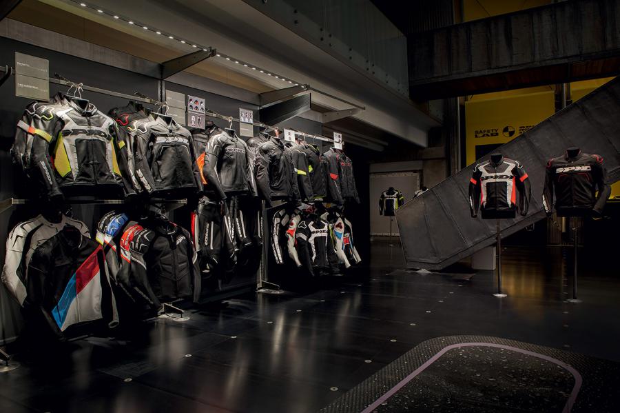 Éclairage Spidi Sport Showroom