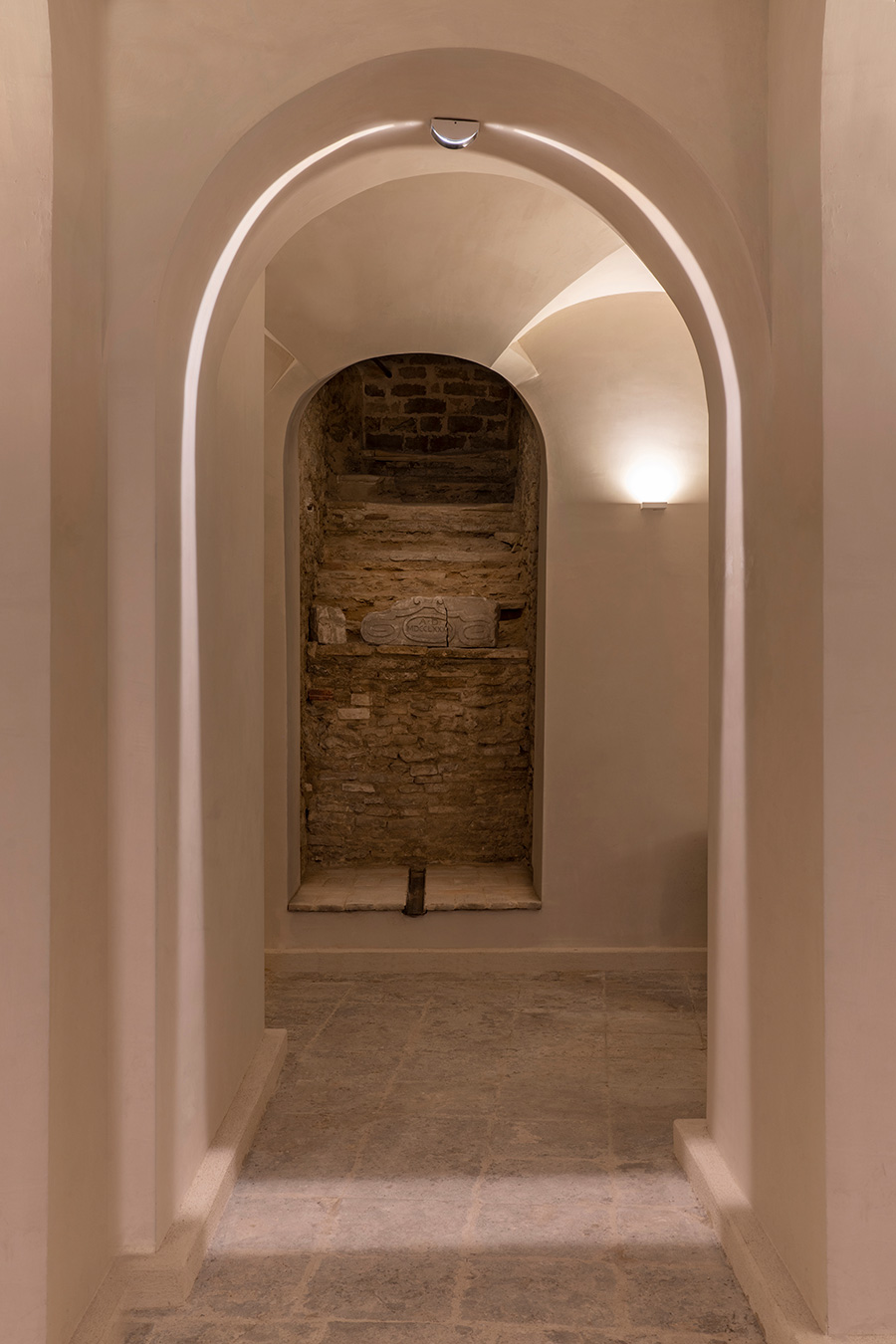 Lighting The crypt at the Church of San Cristinziano