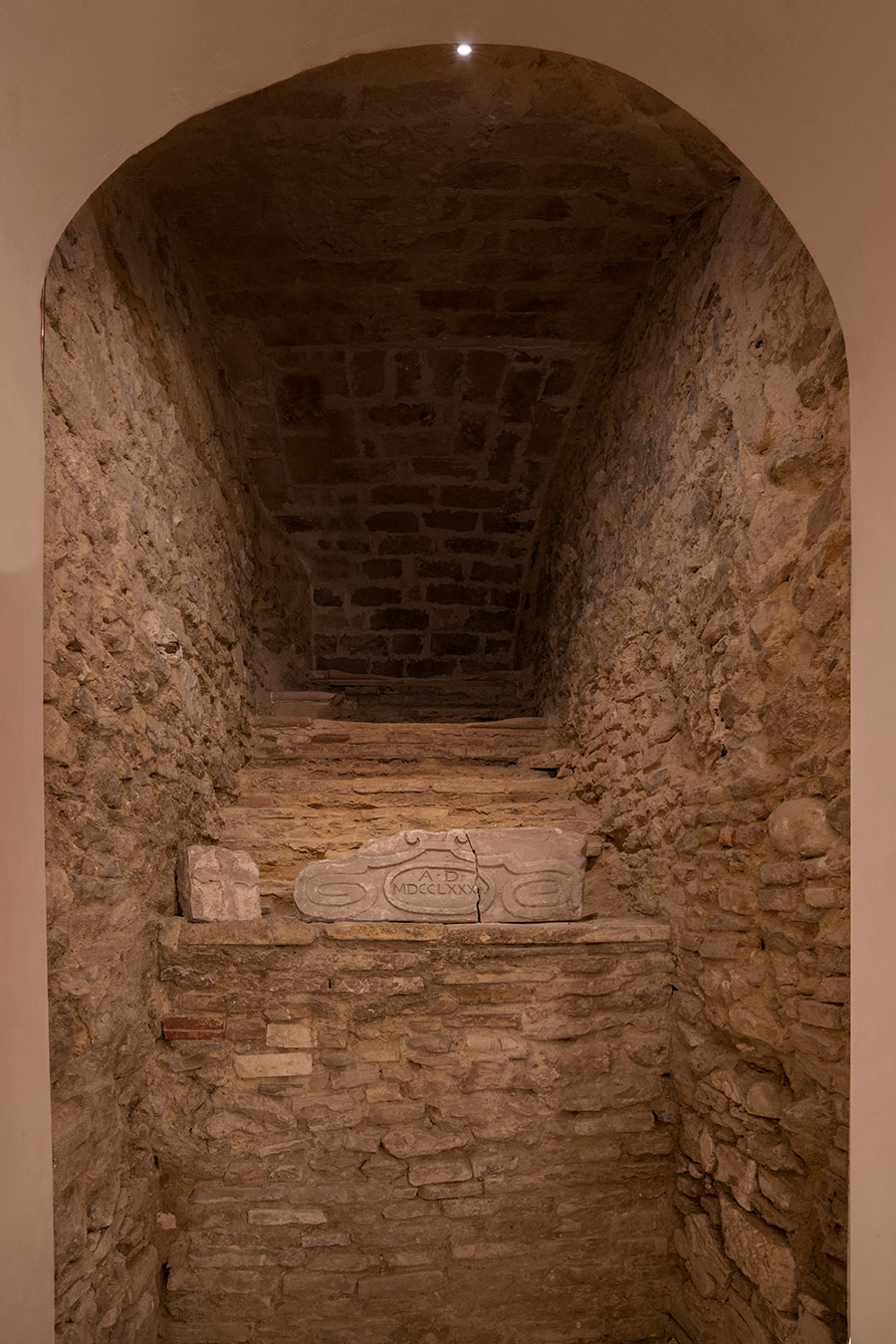 Lighting The crypt at the Church of San Cristinziano