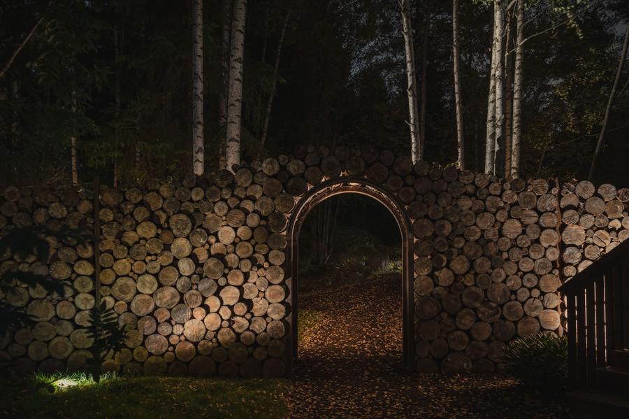 Éclairage La forêt de sculptures, The Well Spa & Hotel