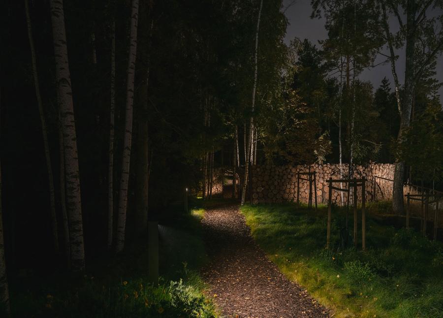 Iluminación Bosque de esculturas, The Well Spa&Hotel