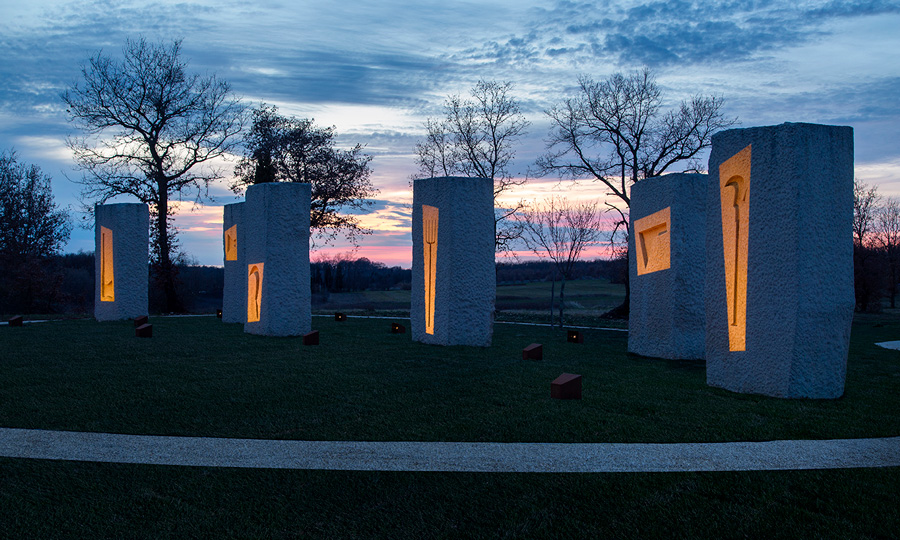 Éclairage Mémorial de Tičan