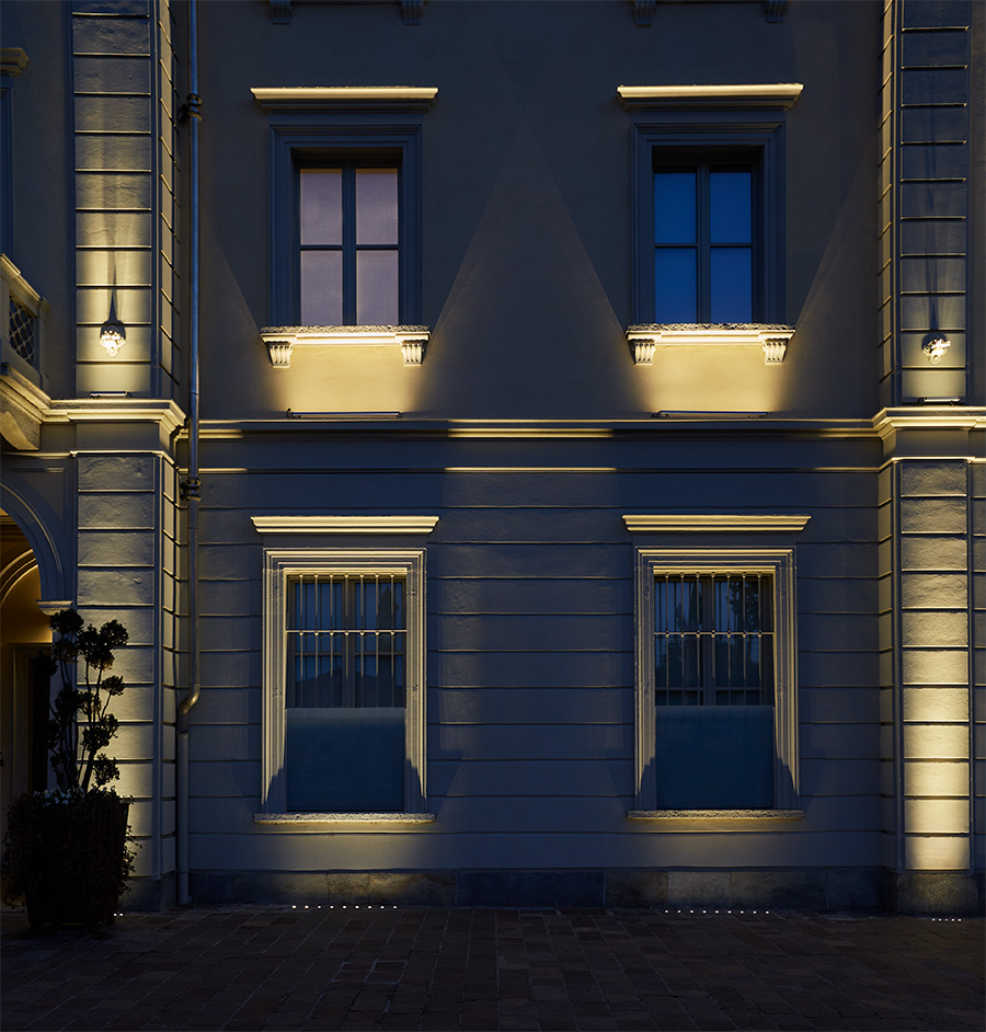 https://www.lucelight.it/fotoprog.php/thumb/lighting_town_hall_facade-165444.jpg